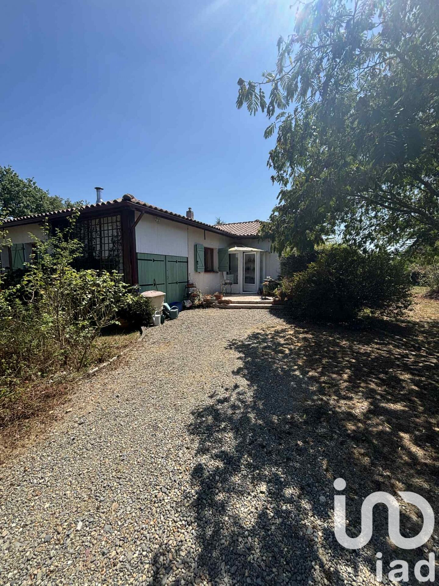 Castelnau-Riviere-Basse - 151m² - 5p. - 3ch.