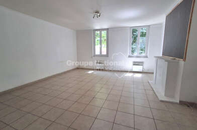 Appartement 3 pièces 730 €