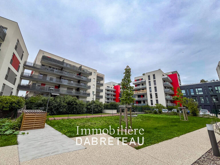 Villeurbanne La Soie  - T4 en dernier étage avec grand balcon — photo 1