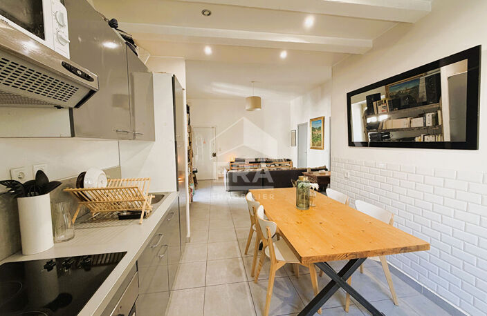 MARSEILLE 1er  PLACE ESTIENNE D'ORVES - T2 bis 51m² — photo 4