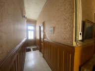 Maison de ville, maison de fond de cour et grand garage — photo 2