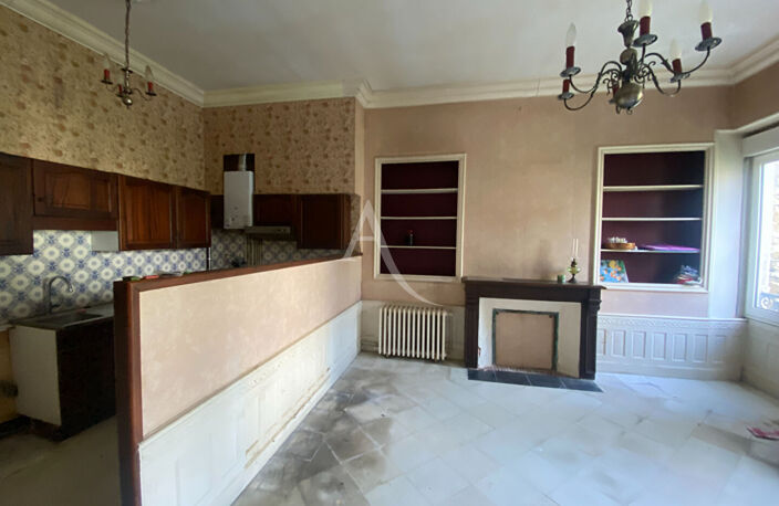 Maison de ville, maison de fond de cour et grand garage — photo 3