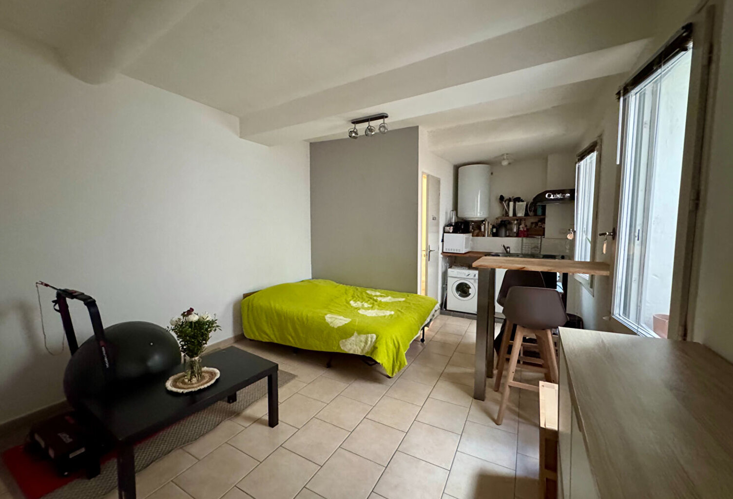 A VENDRE - AIX  EN PROVENCE CENTRE-VILLE - STUDIO 23M² — photo 1