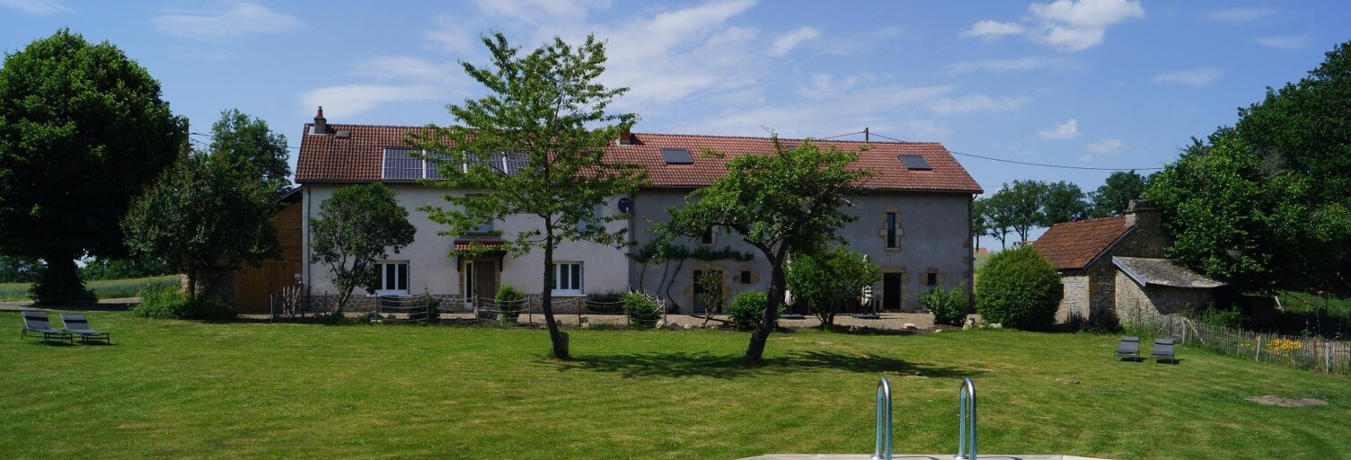 Maison 11 Pièces 316 m² à vendre à Saint-Priest-des-Champs (63640)