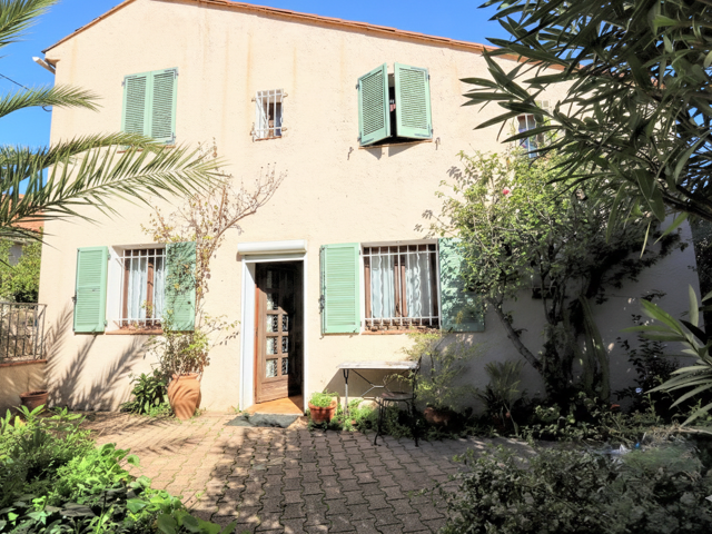 M2274 - TOULON - Les Routes - Maison T4 — photo du bien