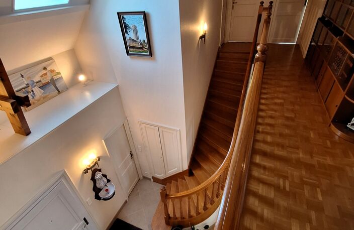 Vente Maison/villa 8 pièces — photo 3
