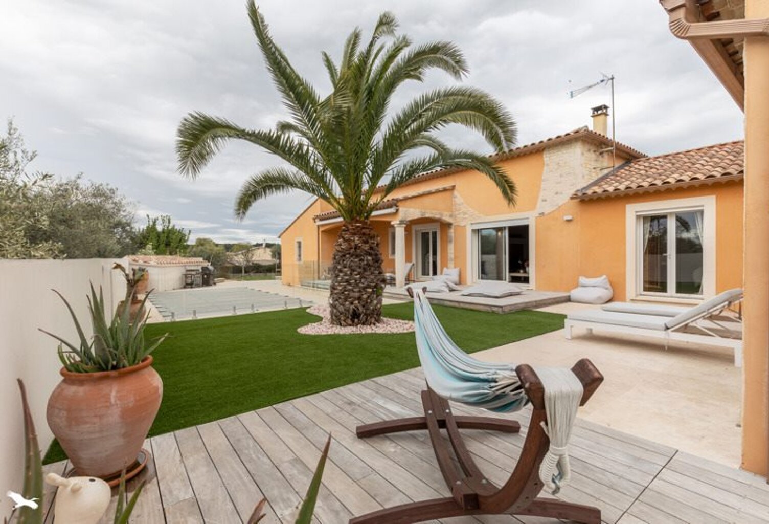 Villa de 6 pièces principales — photo 1