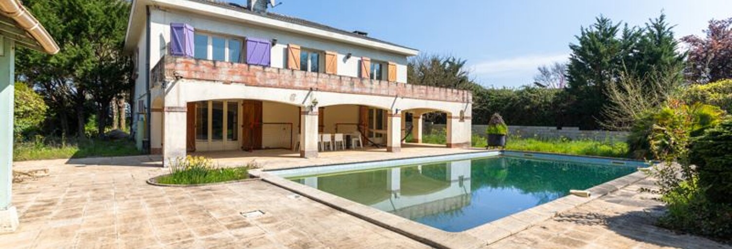 Maison 8 Pièces 213 m² à vendre à Lafox (47240)