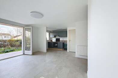 Appartement 3 pièces 1060 €