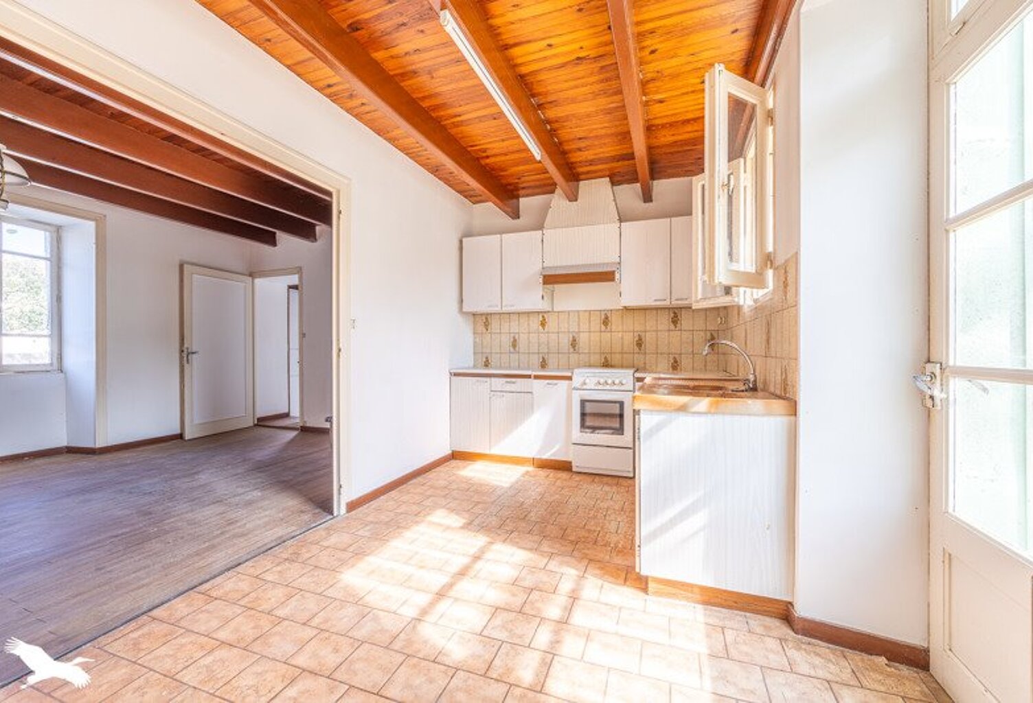 Maison en pierre de 4 pièces principales — photo 1
