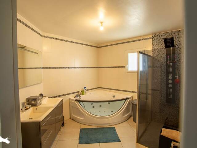 Contemporaine de 6 pièces principales — photo du bien