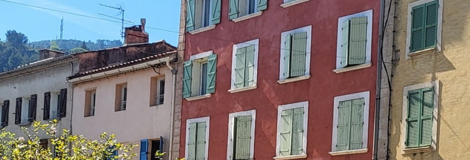 Immeuble  670 m² à vendre à Solliès-Pont (83210)