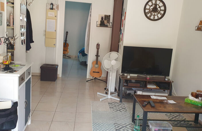 IMMEUBLE AVEC TERRASSES GARAGE ET DEPENDANCES — photo 4