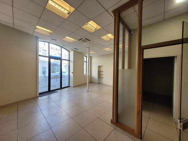 Local commercial — photo du bien