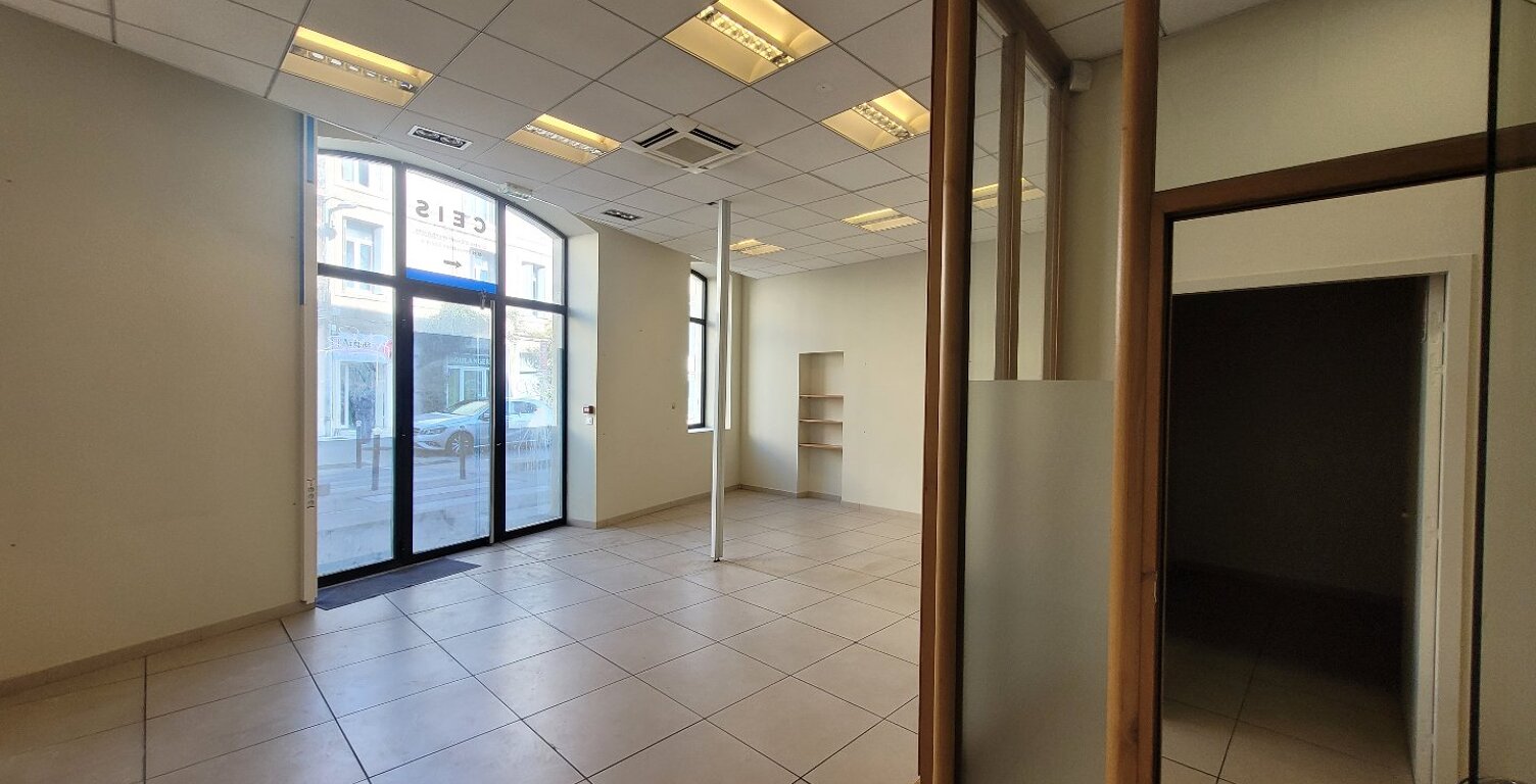 Local commercial — photo 1