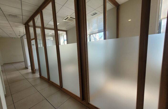 Local commercial — photo 4