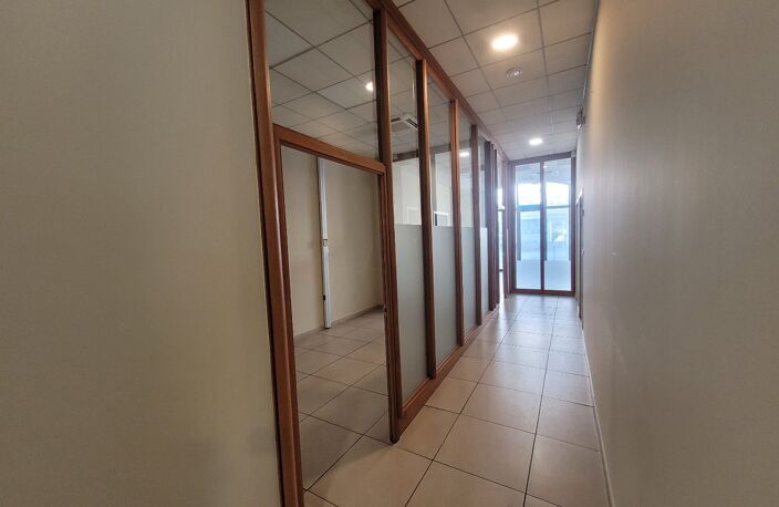 Local commercial — photo 5