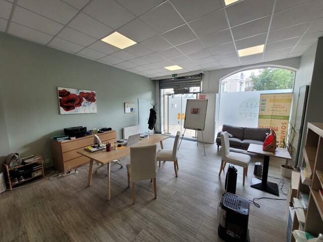Local commercial — photo du bien