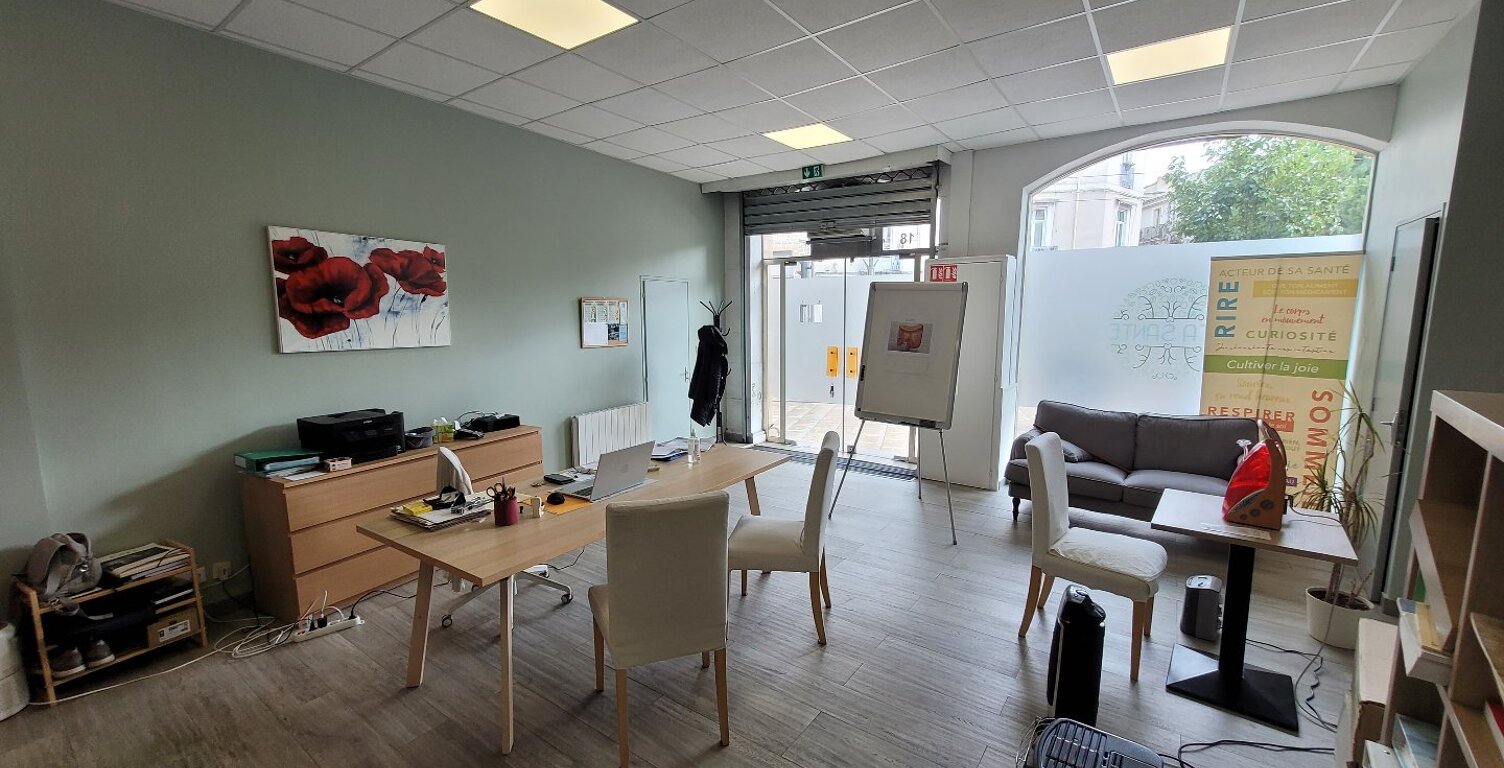Local commercial — photo 1