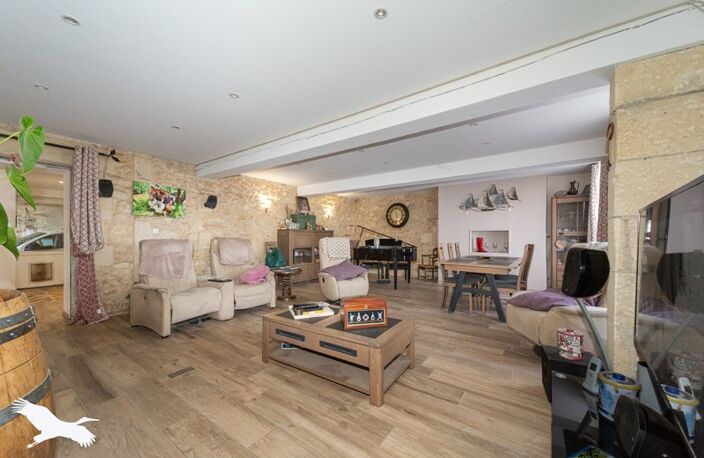 Vente maison 5 pièces 198 m² Cavignac (33620) — photo 2