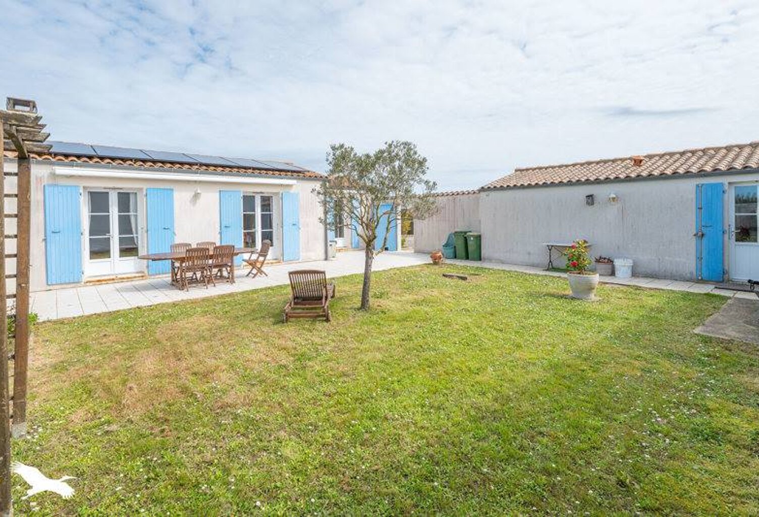 Vente maison 4 pièces 103 m² Saint-Denis-d'Oléron (17650) — photo 1