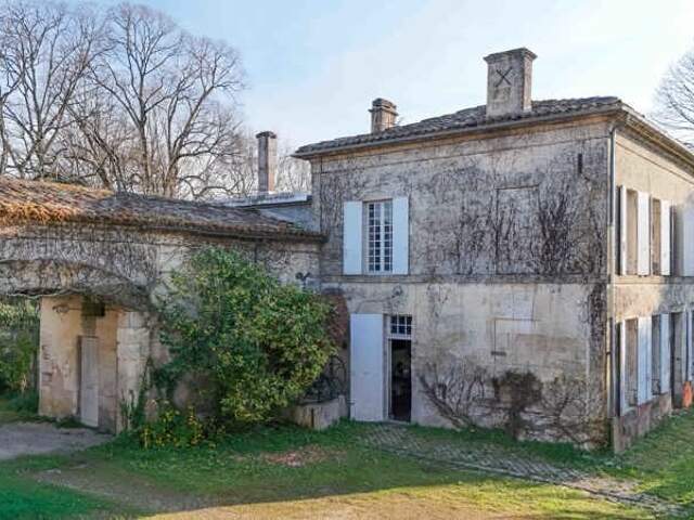 Charentaise de 9 pièces principales — photo du bien