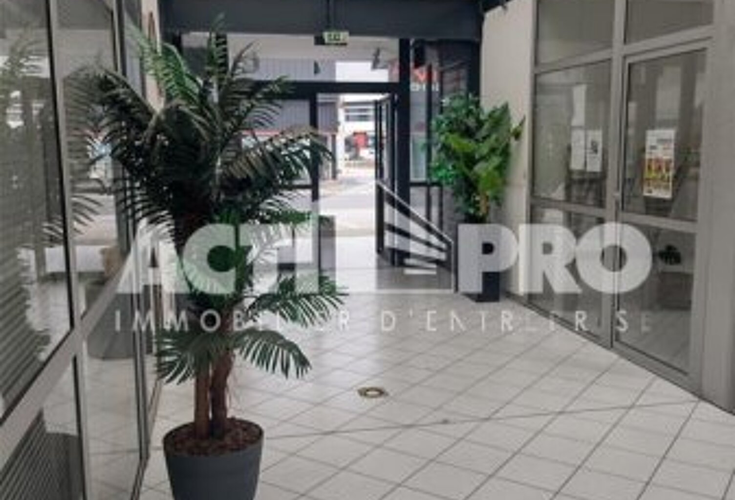 Bureaux à vendre — photo 1