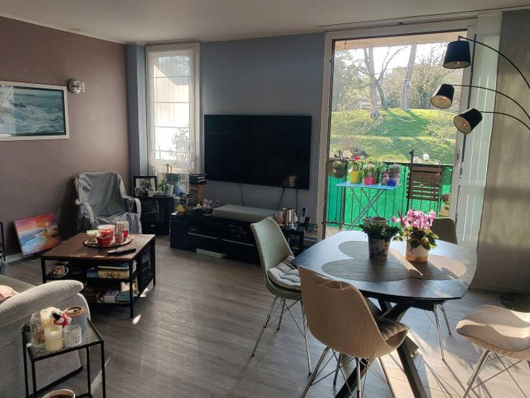 Grand F3 70m2 en TBE bien exposé avec balcon, cave et parkin — photo 1