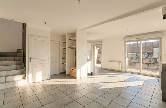 MAISON - 100m2 - POLLIONNAY — photo 2