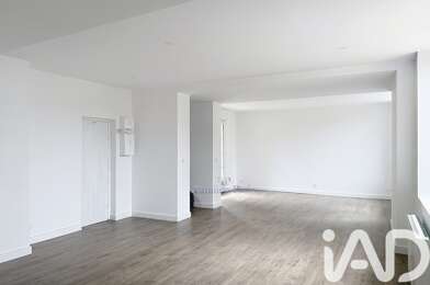 Maison 6 pièces 1920 €