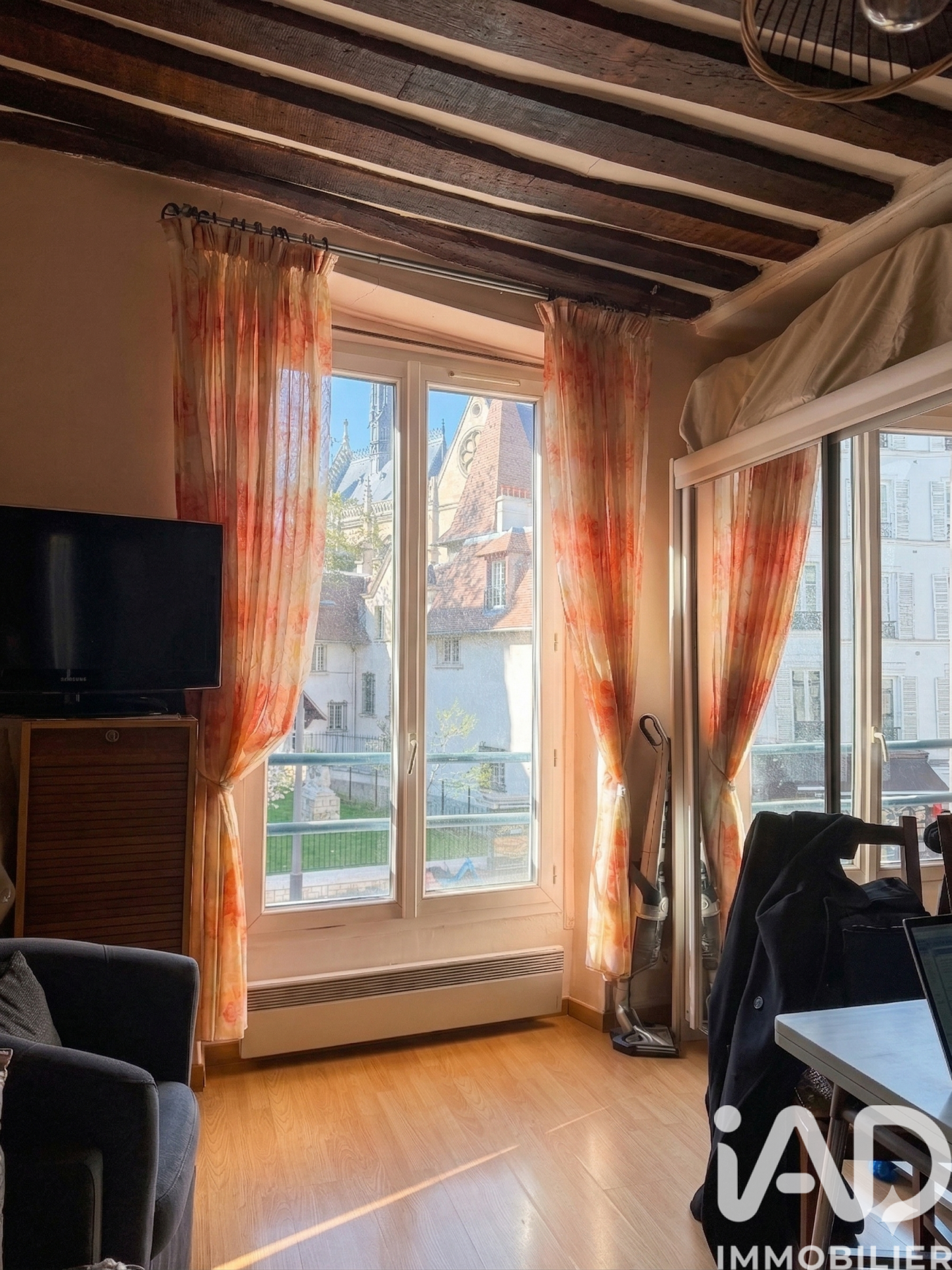 Paris 10e - 25m² - 2p. - 1ch.