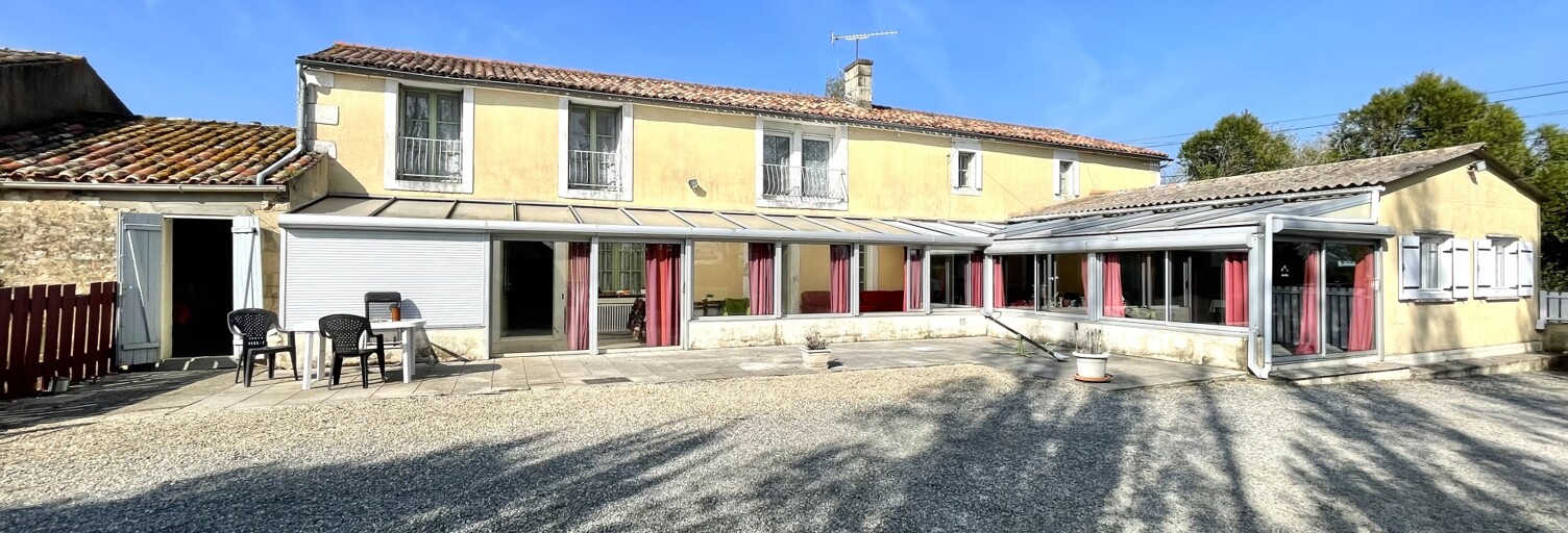 Maison 9 Pièces 254 m² à vendre à Saint-Pompain (79160)