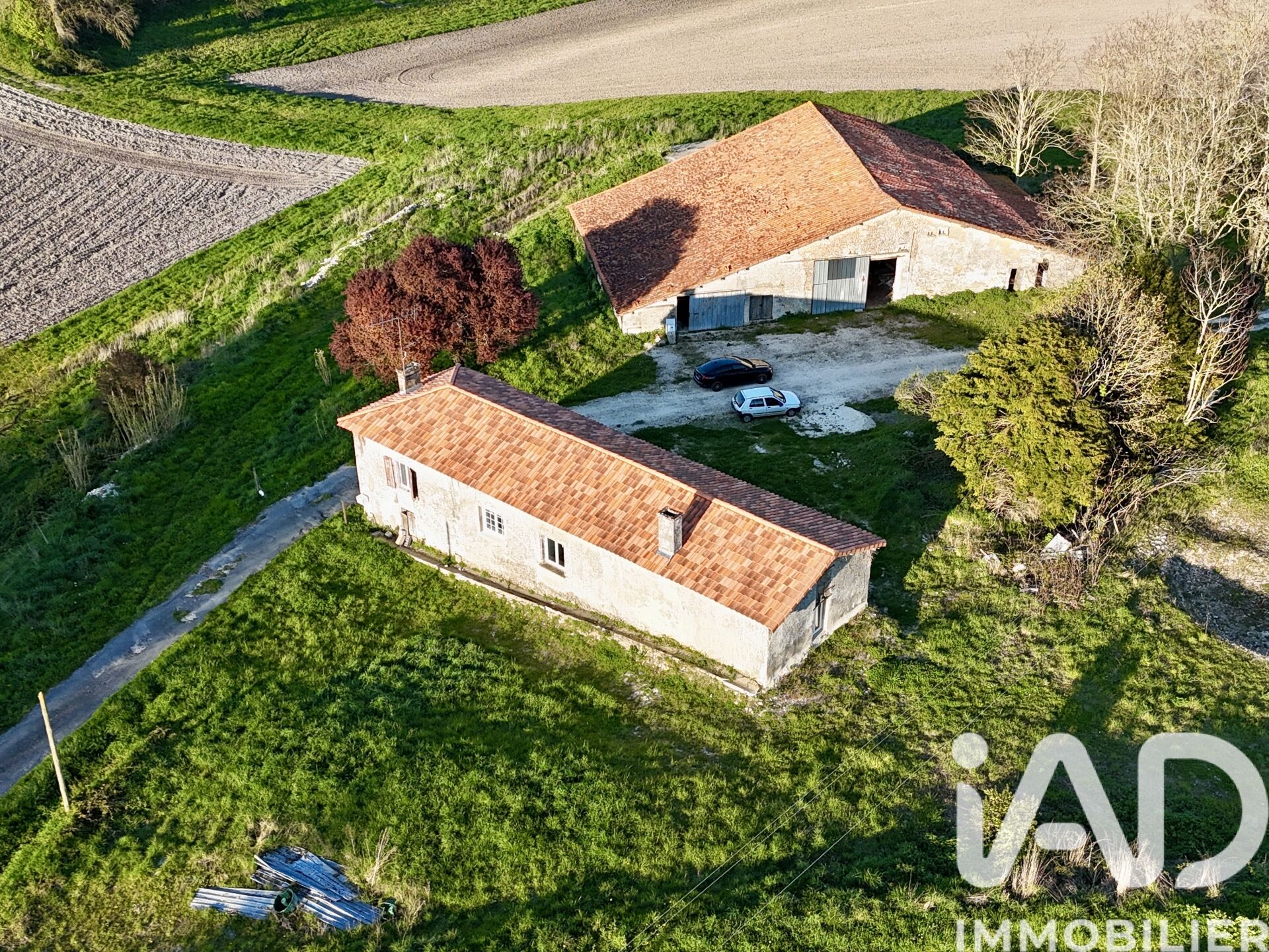 Nanteuil-Auriac-De-Bourzac - 152m² - 7p. - 5ch.