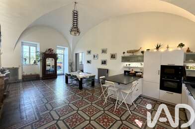 Maison 17 pièces 849000 €