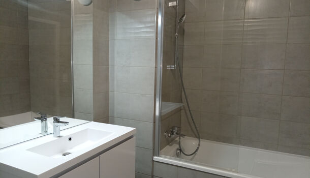 Appartement 3 pièces  à louer Bezannes 51430