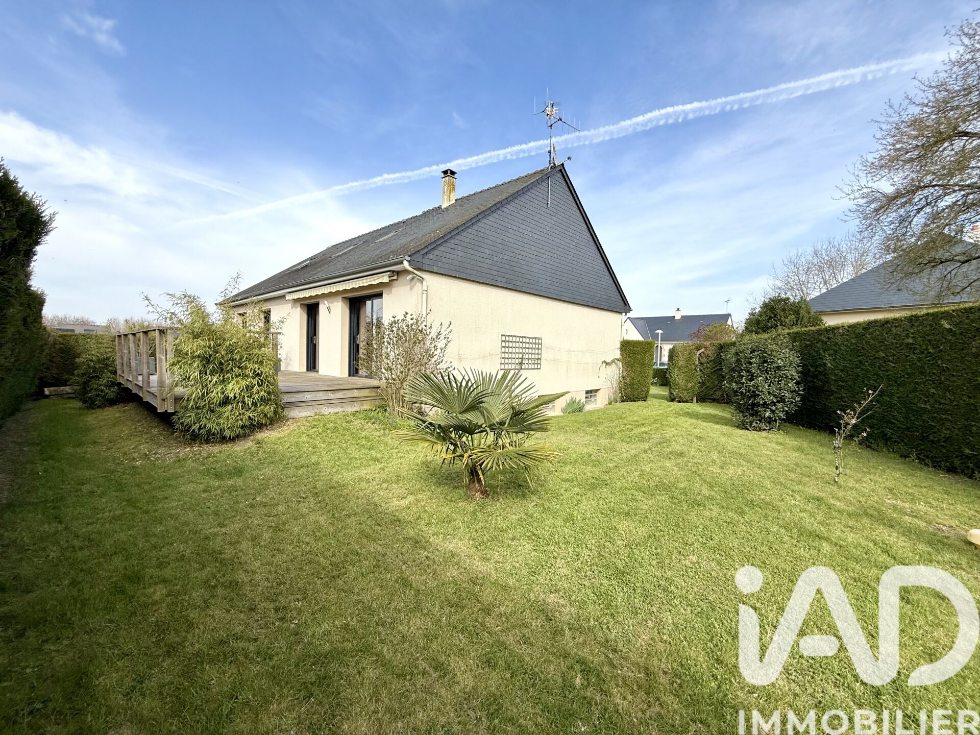 Bonchamp-Les-Laval - 210m² - 7p. - 5ch.