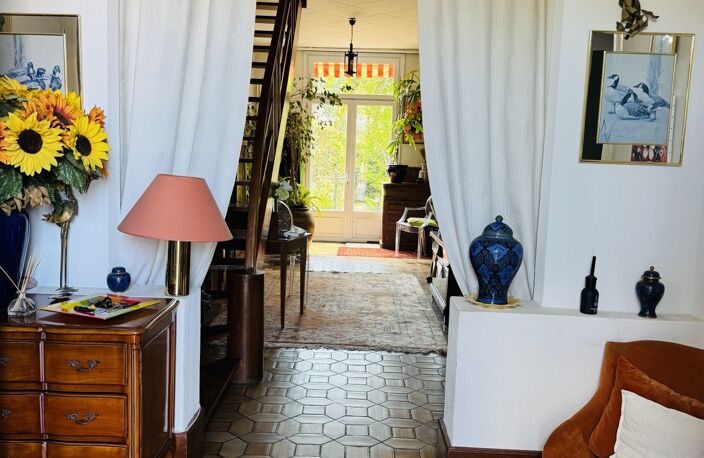 Vente Demeure 7 pièces — photo 2