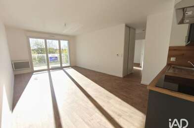 Appartement 3 pièces 706 €