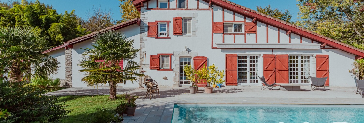 Maison 6 Pièces 229 m² à vendre à Urt (64240)