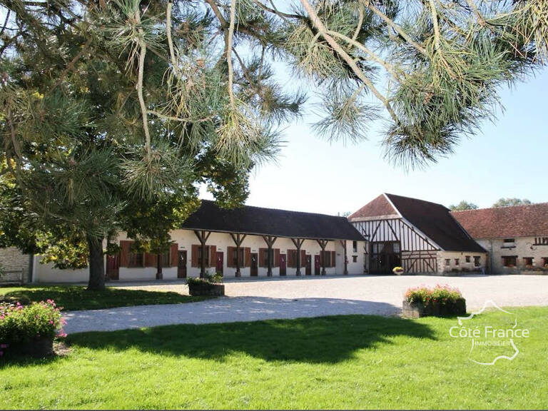 Corps de ferme réhabilité en lieu d'accueil événementiel — photo 1