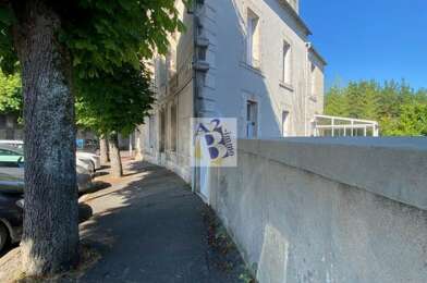 Maison 6 pièces 1081 €