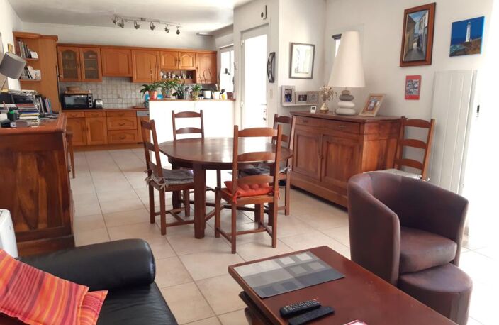 Maison Néo-bretonne dans quartier calme — photo 2