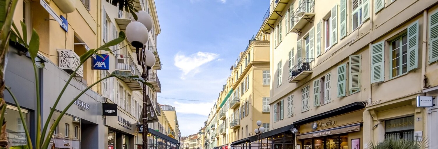 Immeuble  182 m² à vendre à Nice (06000)