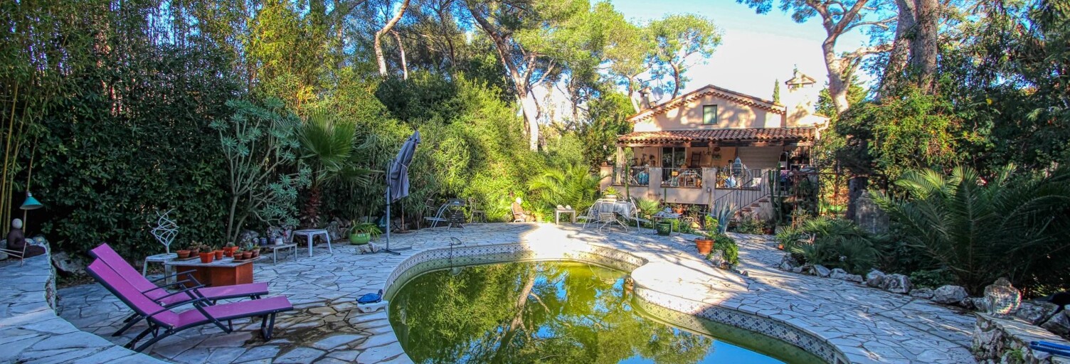 Maison 7 Pièces 250 m² à vendre à Saint-Jean-Cap-Ferrat (06230)