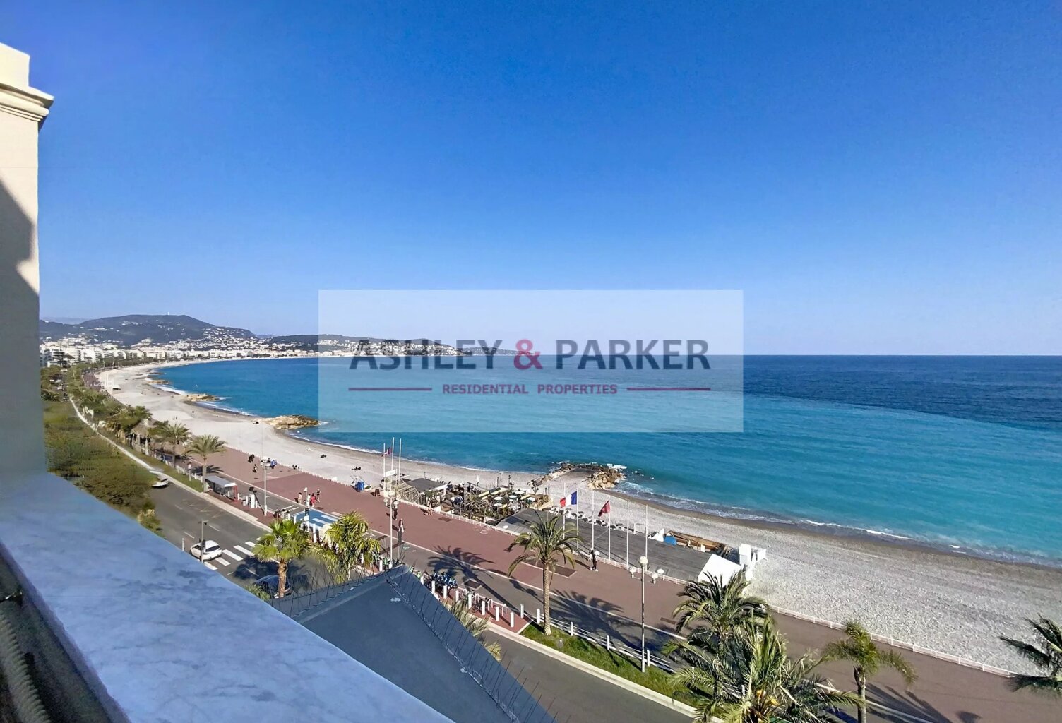 APPARTEMENT 3 PIÈCES – PROMENADE DES ANGLAIS – DERNIER ÉTAGE — photo 1