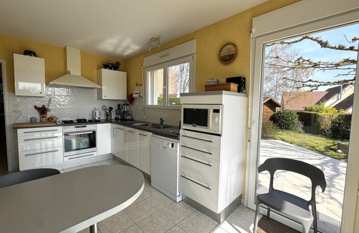 AHUY - belle maison d'architecte de type 6, avec terrain clos et — photo 4