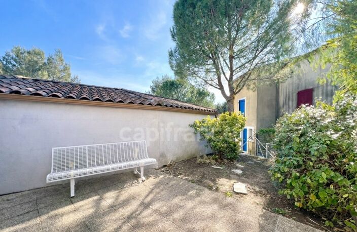 Maison 2 chambres avec terrasse, petit jardin et garage — photo 3