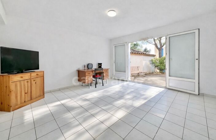 Maison 2 chambres avec terrasse, petit jardin et garage — photo 5