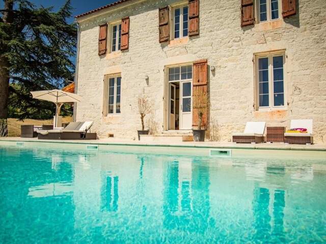 Domaine équestre de prestige au cœur de 18 hectares – Élégance, nature et art de vivre proche de THEZAC (47) — photo du bien