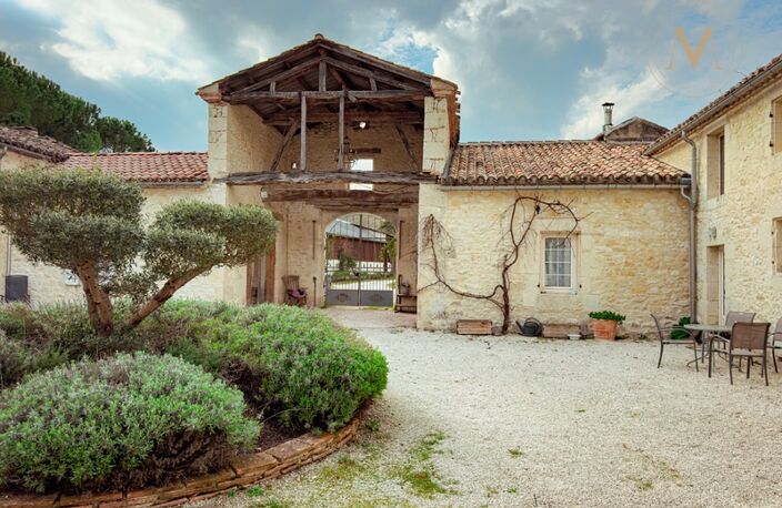 Domaine équestre de prestige au cœur de 18 hectares – Élégance, nature et art de vivre proche de THEZAC (47) — photo 3